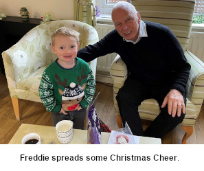 Freddie spreadsome christmas cheeer