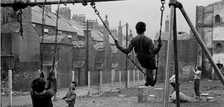 Children playing in 1940s Tyneside