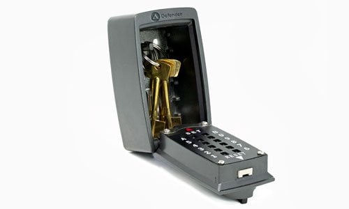 age-uk-key-safe-solon-defender-compressed.jpg
